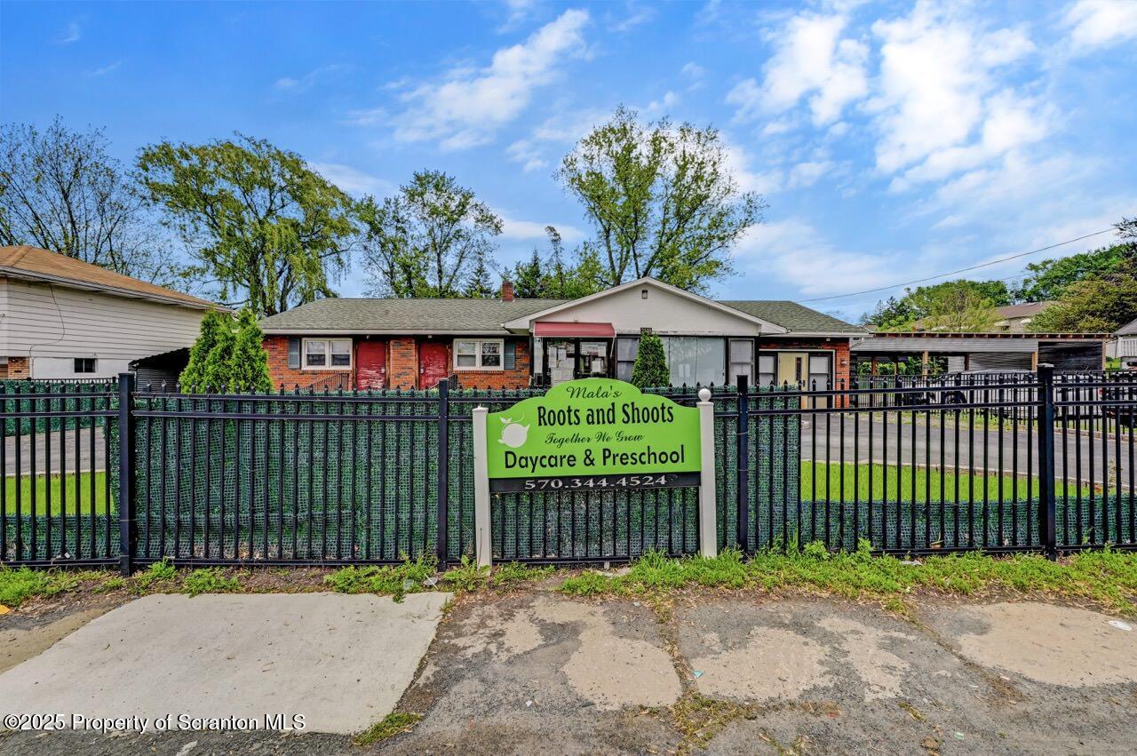 2118 Washburn St 01 Large