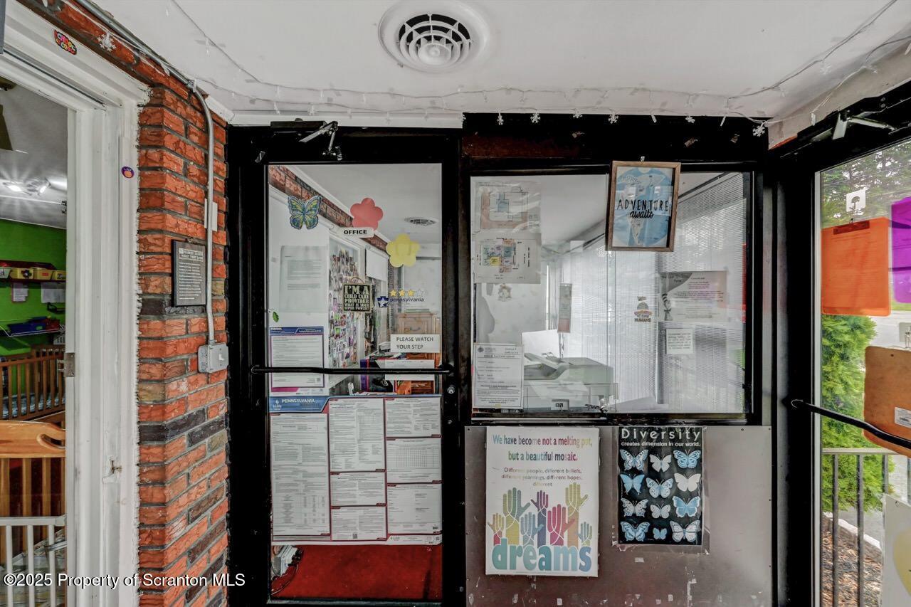 2118 Washburn Street Scranton, PA 18504 - Photo 54 of 72 2118 Washburn St 54 Large