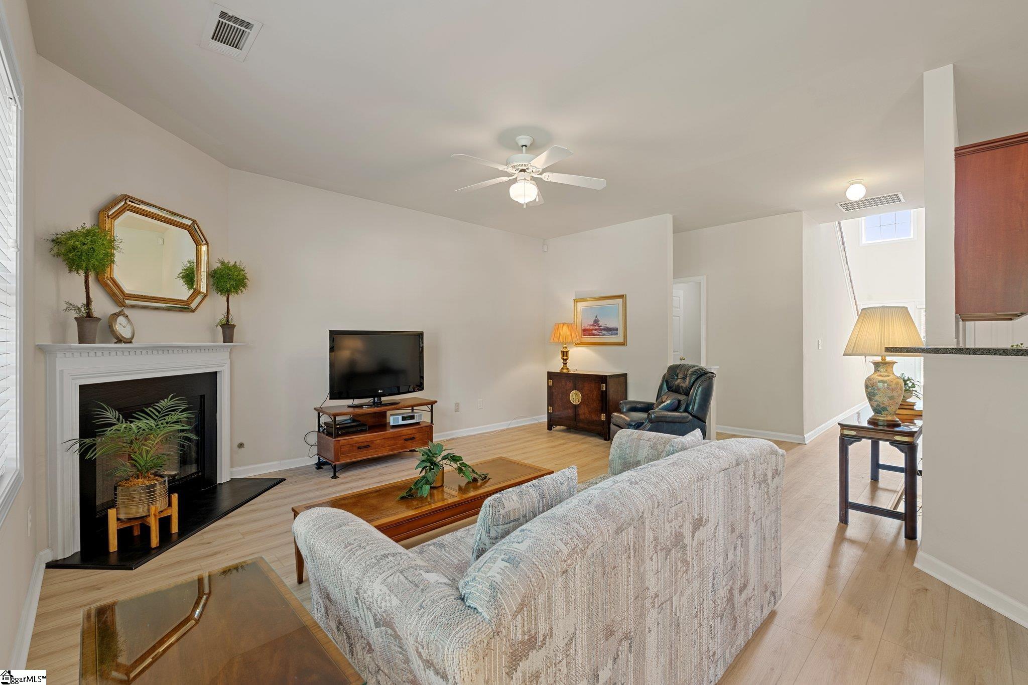 6 Castle Hall Court Simpsonville, SC 29680 - Photo 11 of 30