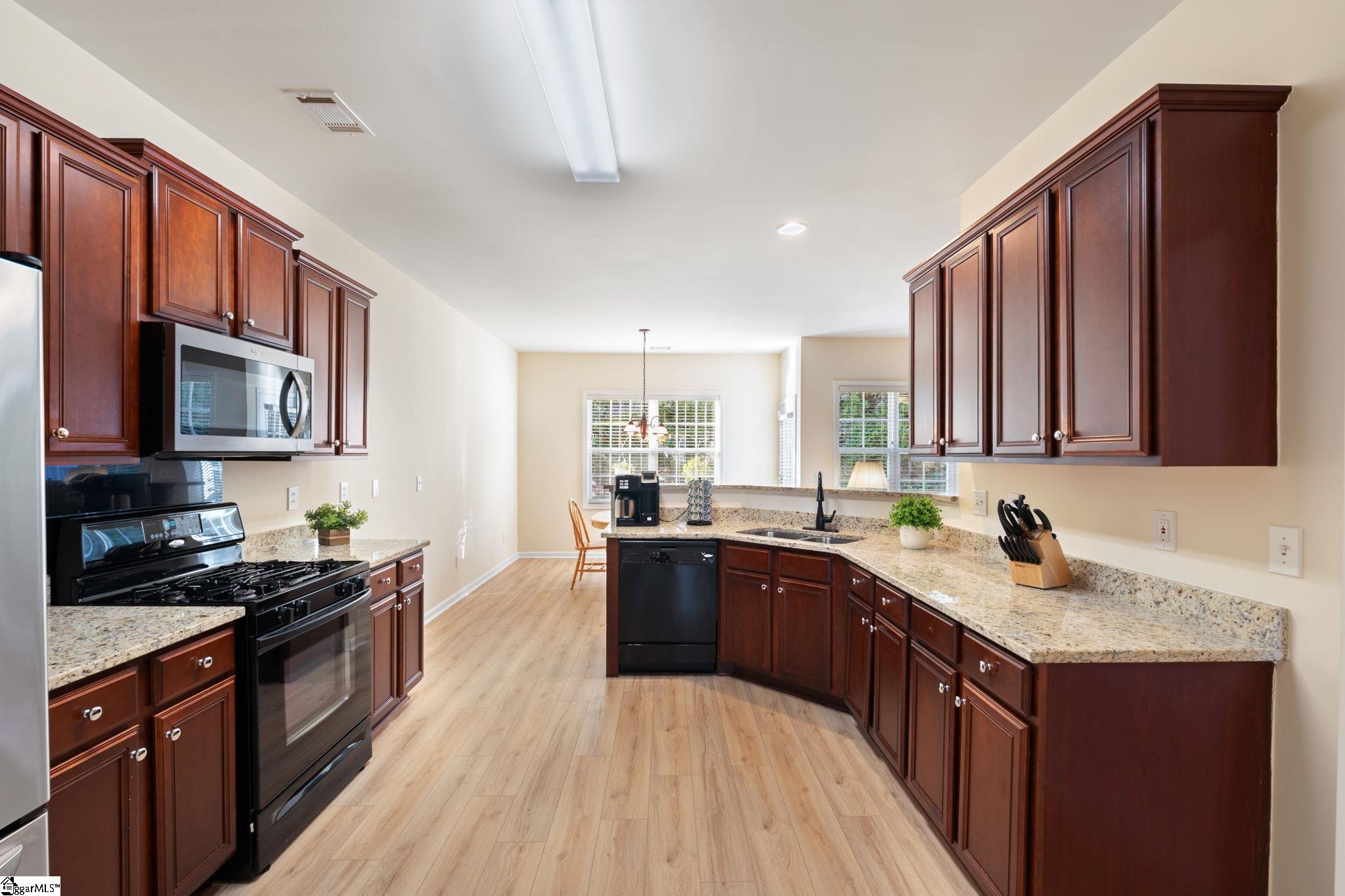 6 Castle Hall Court Simpsonville, SC 29680 - Photo 10 of 30