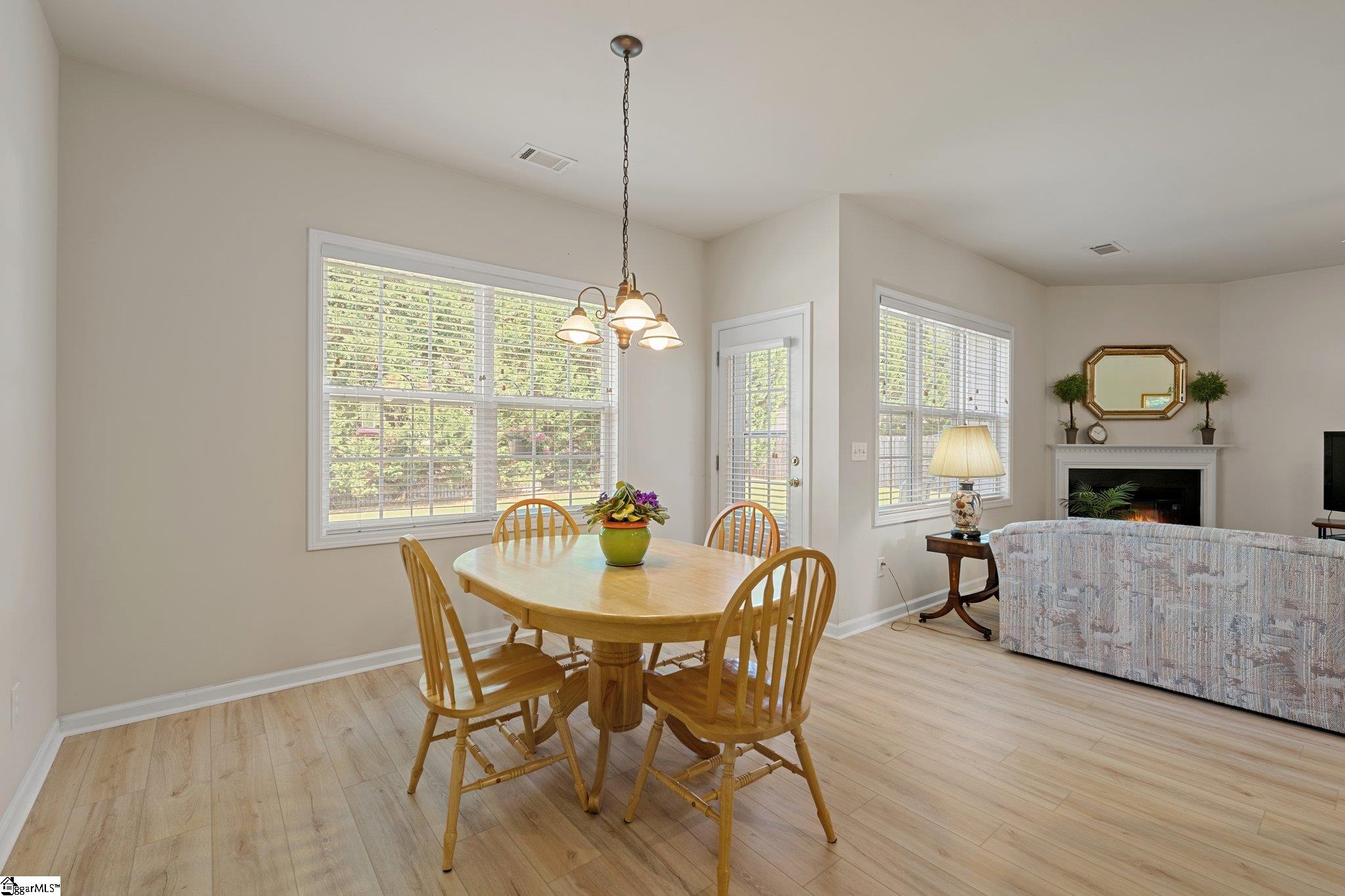 6 Castle Hall Court Simpsonville, SC 29680 - Photo 10 of 30