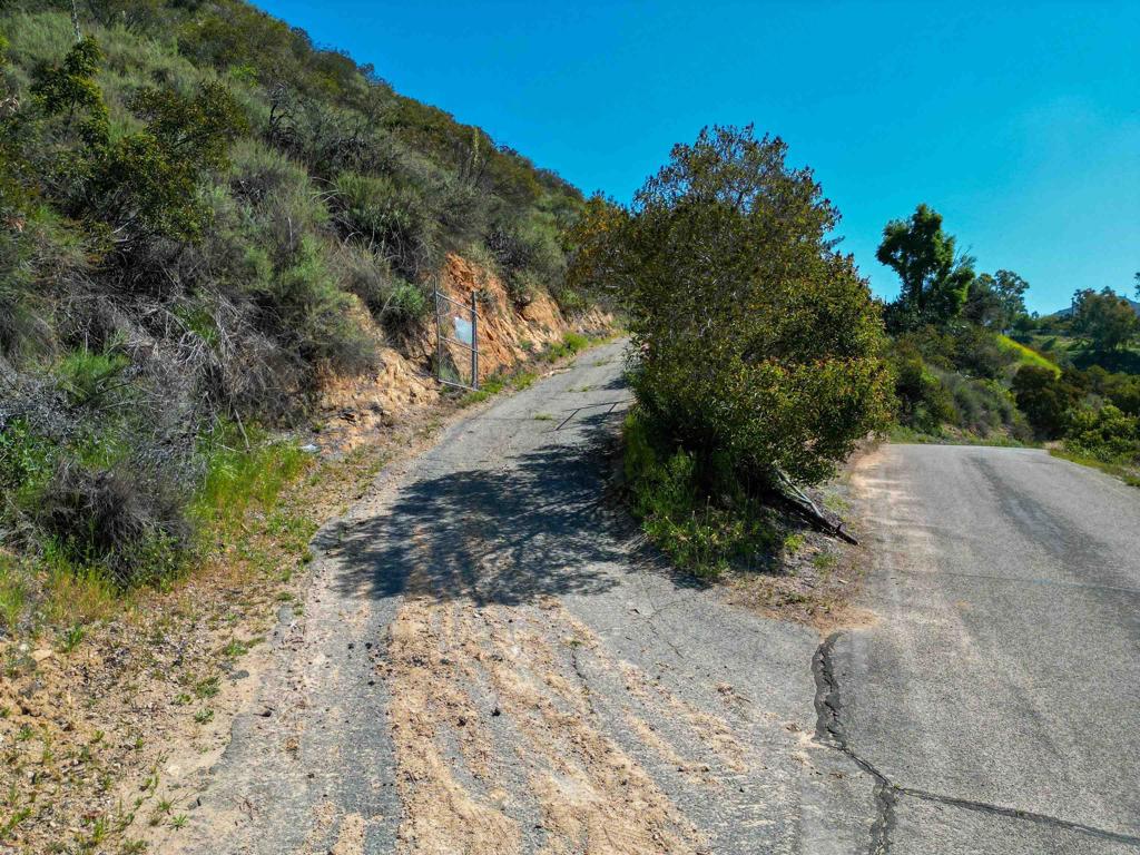 9932 Gomez Creek Road Fallbrook, CA 92028 - Photo 11 of 30 a view of a pathway with a yard