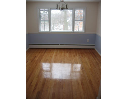 228 Governors Road Quincy, MA 02169 - Photo 4 of 13 Gallery Image 4