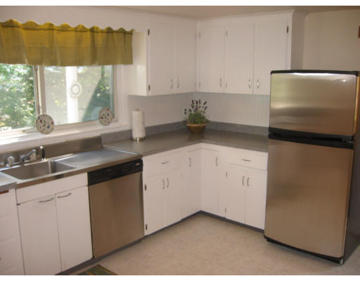 228 Governors Road Quincy, MA 02169 - Photo 5 of 13 Gallery Image 5