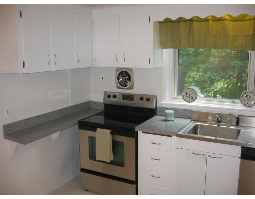 228 Governors Road Quincy, MA 02169 - Photo 6 of 13 Gallery Image 6