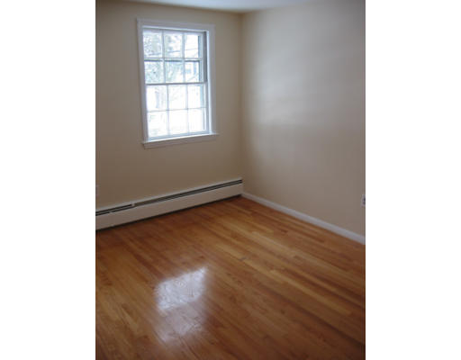 228 Governors Road Quincy, MA 02169 - Photo 8 of 13 Gallery Image 8