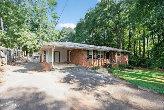 $229,000 | 209 Needlecrest Drive, Gray, GA 31032