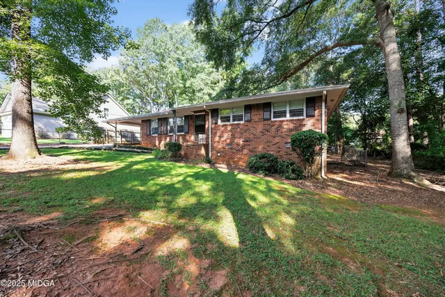 $229,000 | 209 Needlecrest Drive, Gray, GA 31032