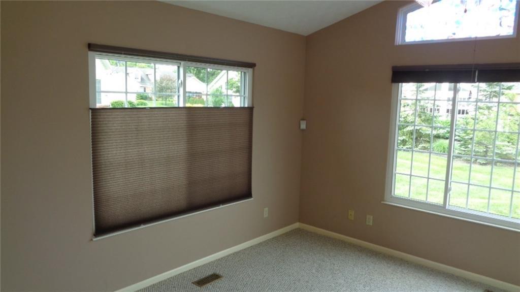 1860 Golfview Drive, Unit 53 Springfield, OH 45502 - Photo 20 of 35