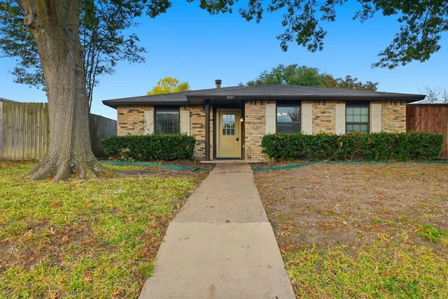$298,900 | 9101 Willowbrook Drive, Rowlett, TX 75088