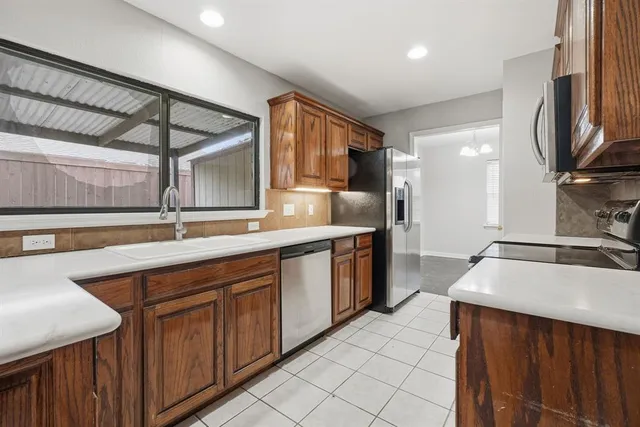 $298,900 | 9101 Willowbrook Drive, Rowlett, TX 75088