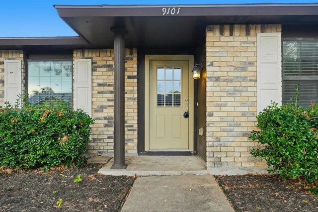 $298,900 | 9101 Willowbrook Drive, Rowlett, TX 75088