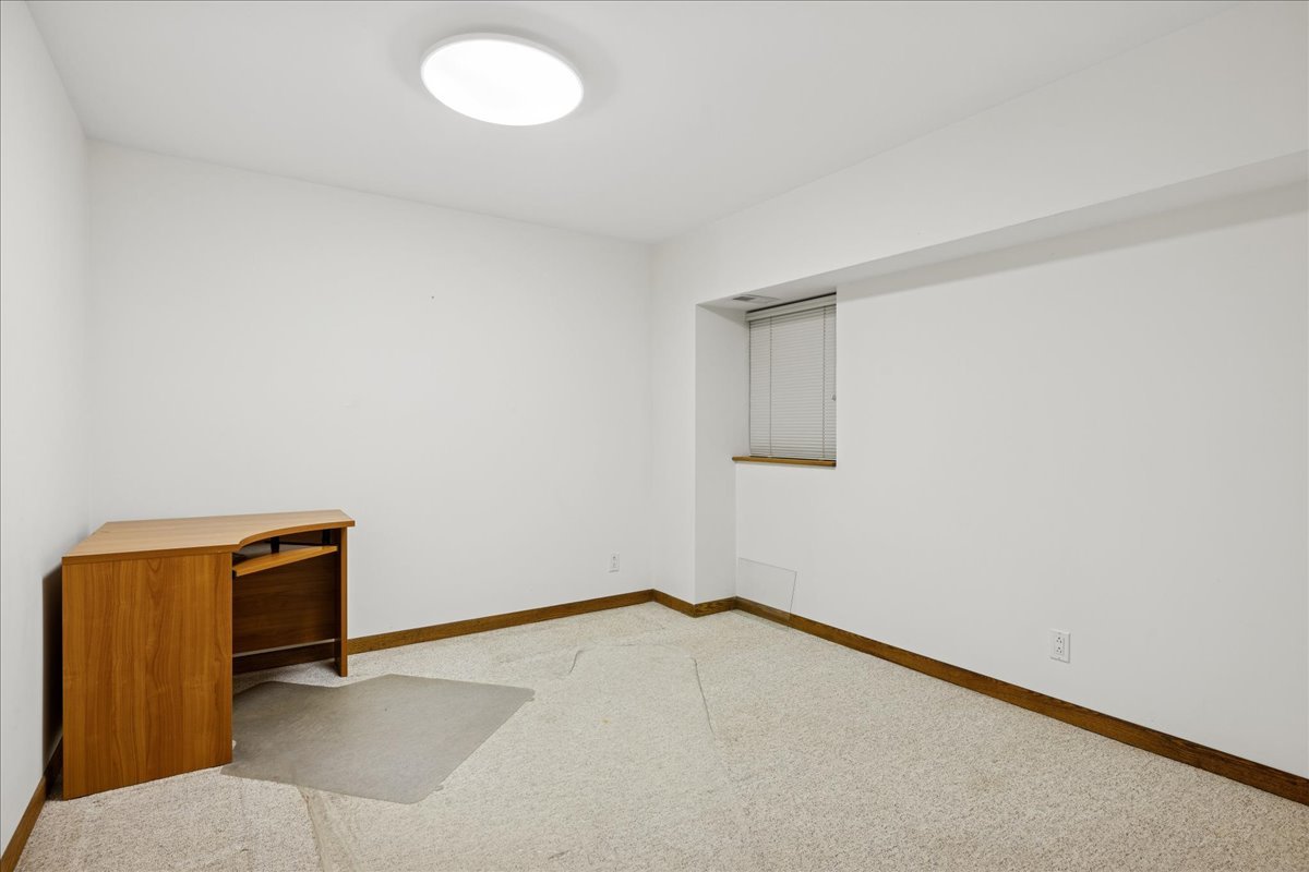 43W880 Pathfinder Drive Maple Park, IL 60151 - Photo 29 of 38 a view of an empty room