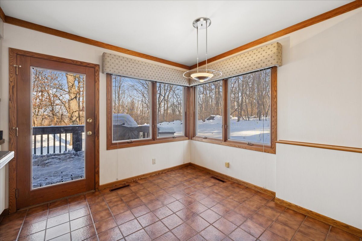 43W880 Pathfinder Drive Maple Park, IL 60151 - Photo 9 of 38 a view of an empty room with a window