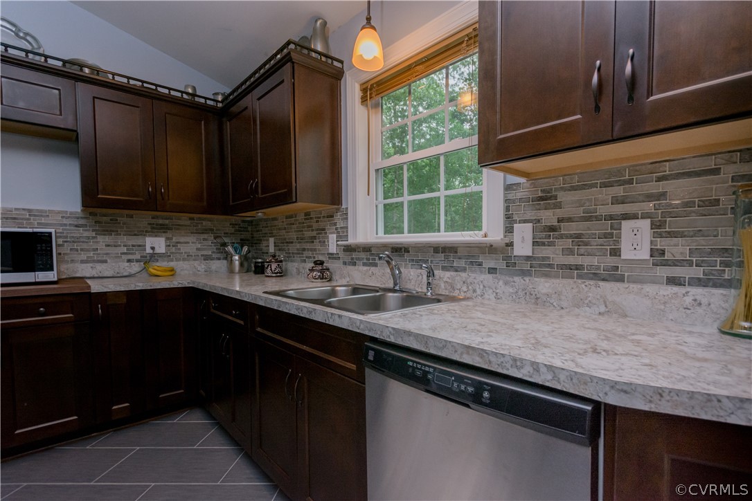 101 Winding Ridge Way Bumpass, VA 23024 - Photo 11 of 41