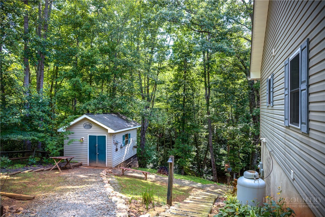 216 Napco Road Sparta, NC 28675 - Photo 8 of 50 Gallery Image 8
