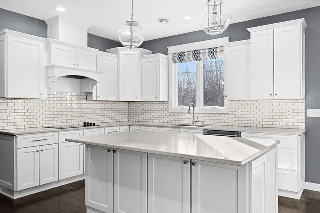 $739,900 | 3879 Okerstrom Road, Hermantown, MN 55811