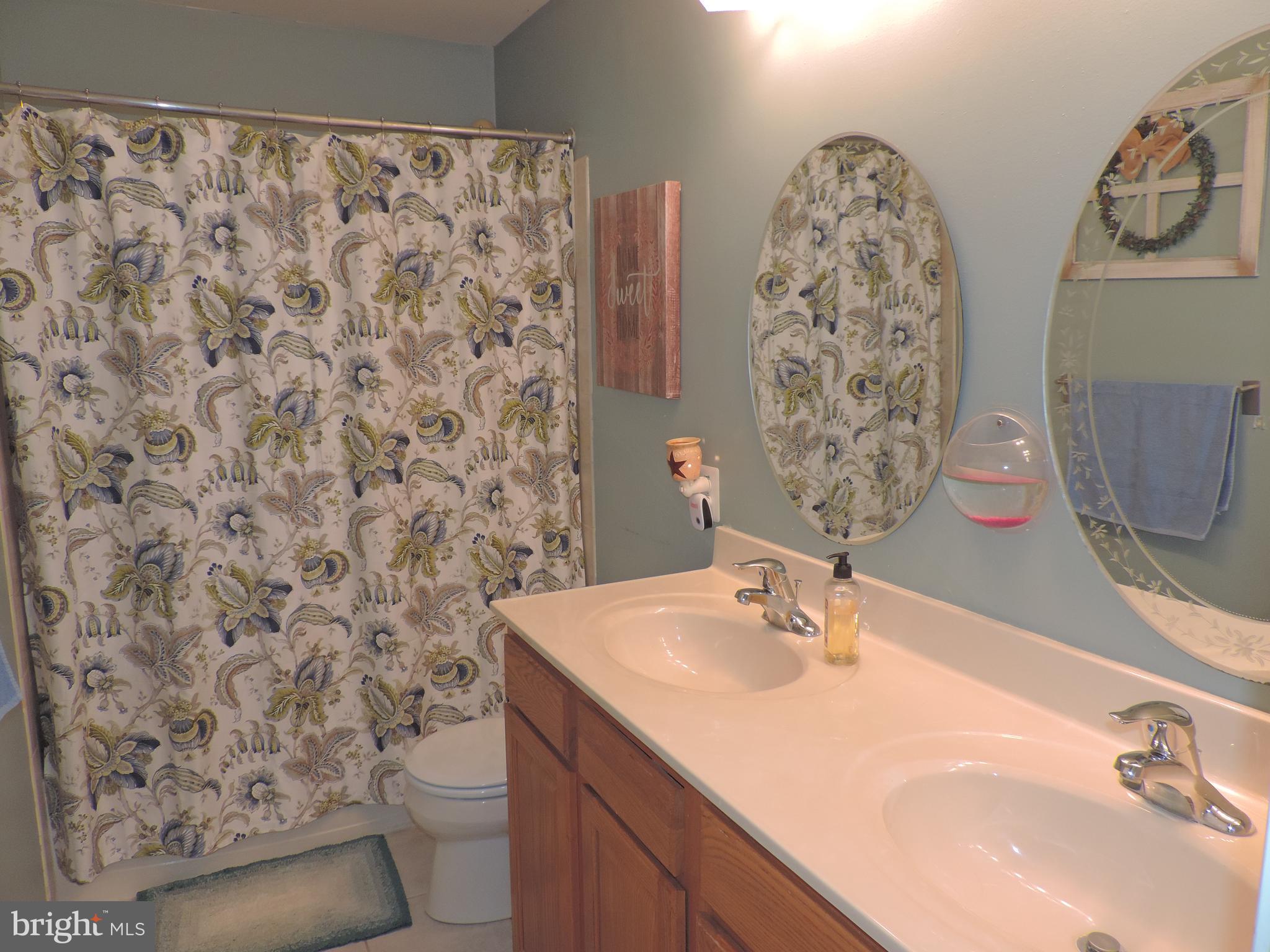 499 Beards Hill Road Aberdeen, MD 21001 - Photo 12 of 16 Hall Bath