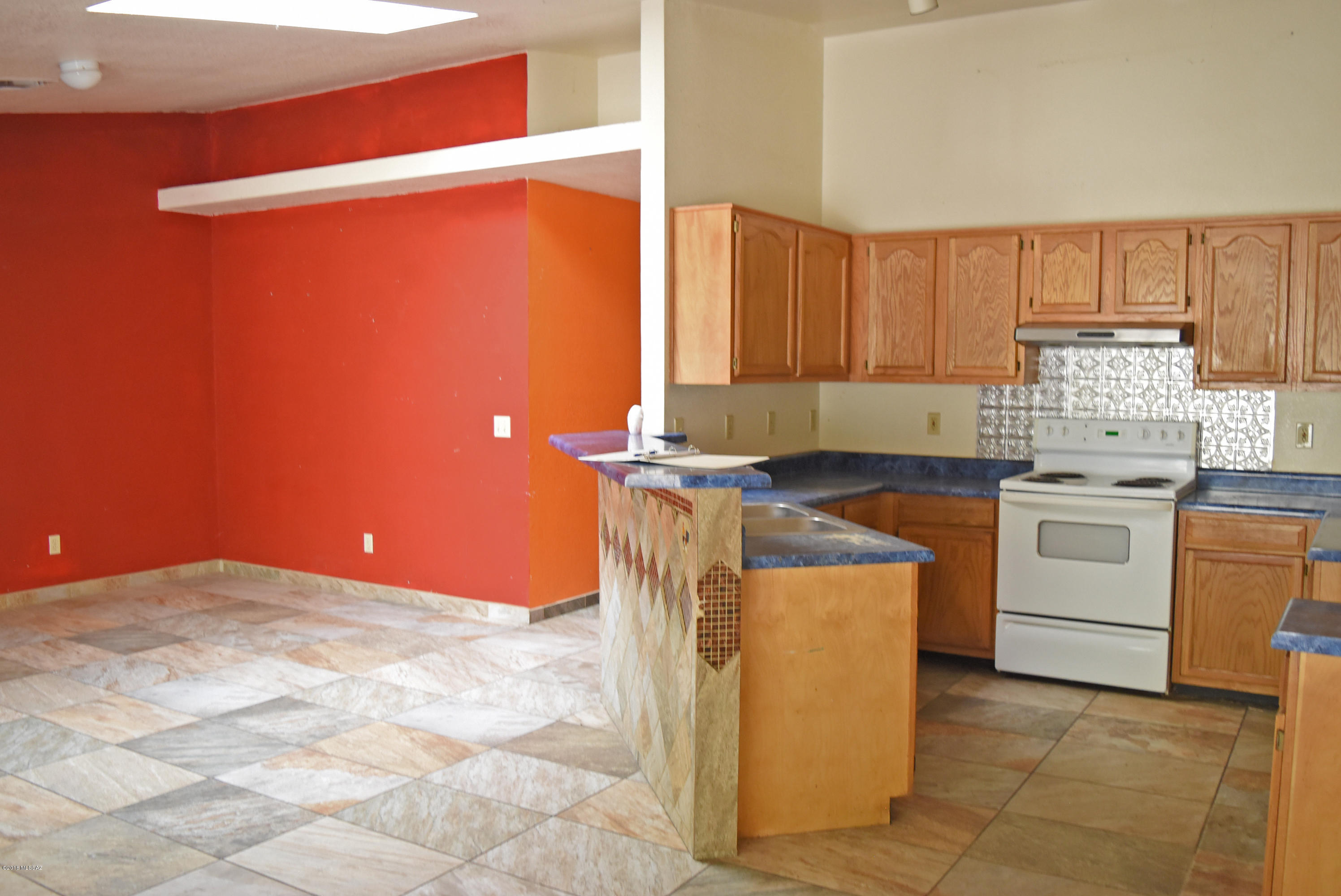 549 Horacio Court Rio Rico, AZ 85648 - Photo 5 of 13