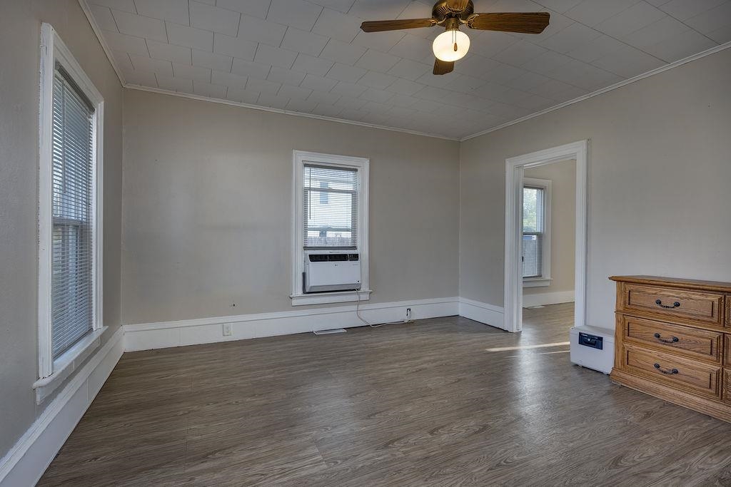 200 North Rutland Avenue Brooklyn, WI 53521 - Photo 9 of 35 Gallery Image 9