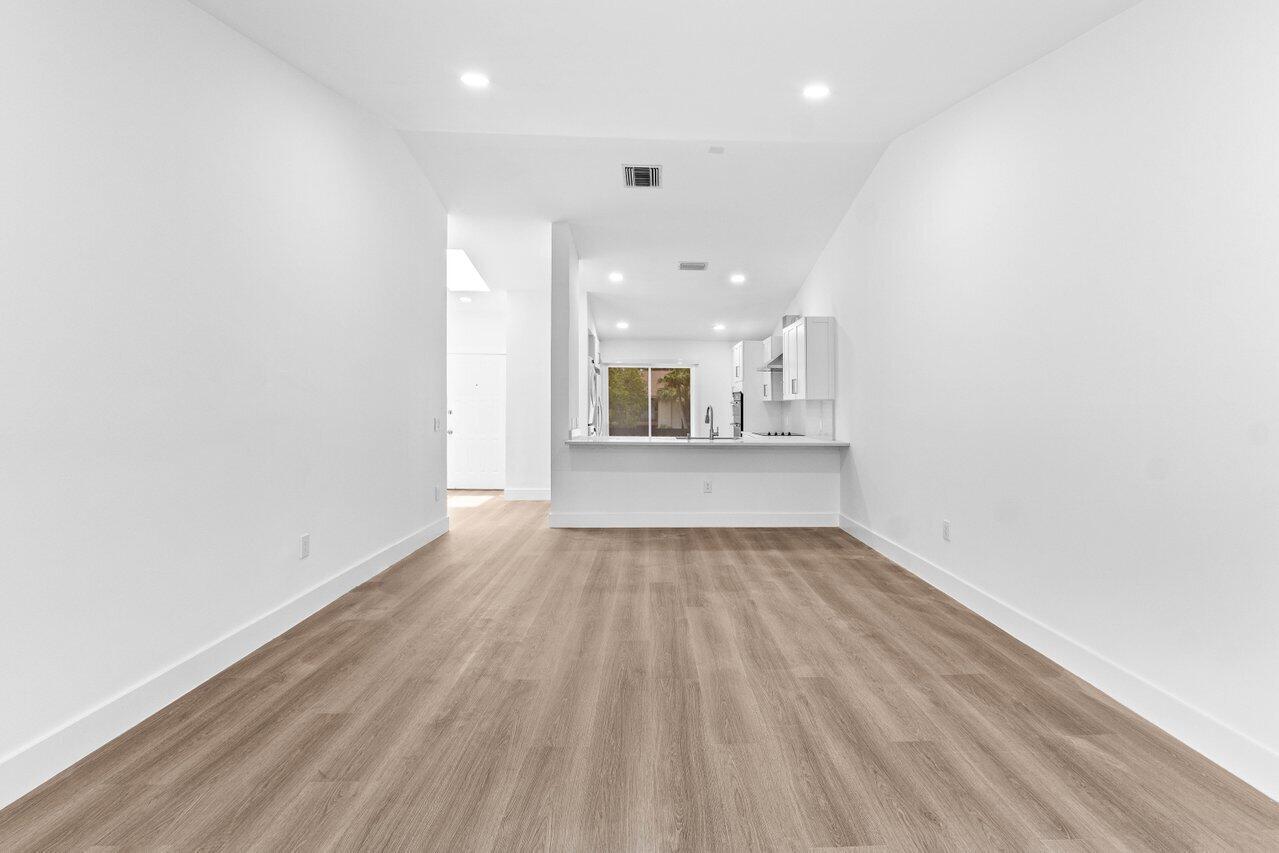 13105 Belhaven Court, Unit 15 Wellington, FL 33414 - Photo 20 of 27 013-13105BelhavenCourt-15-Wellington-FL-