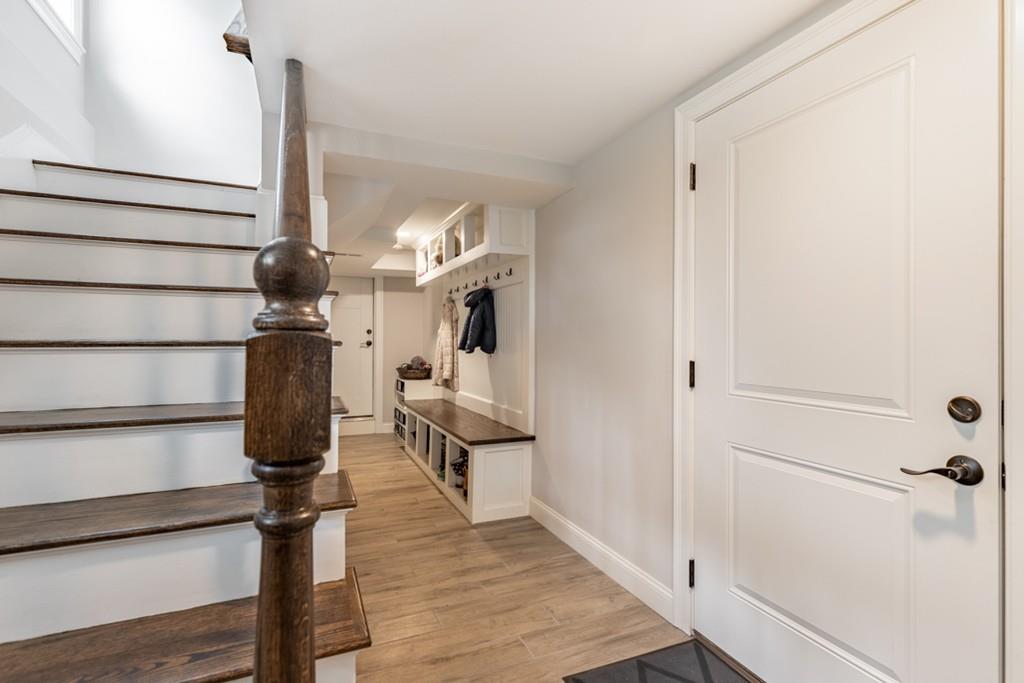 89 Robbins Road Arlington, MA 02476 - Photo 4 of 33 Gallery Image 4