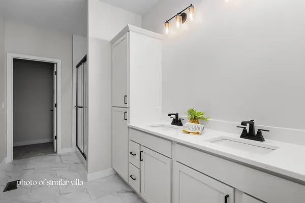 $389,900 | 1867 Redbud Circle, Unit 102, Eldridge, IA 52748