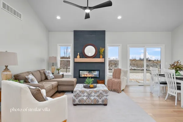 $389,900 | 1867 Redbud Circle, Unit 102, Eldridge, IA 52748