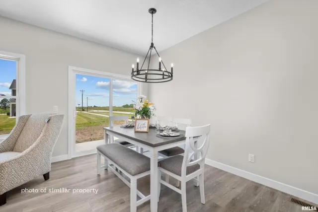 $389,900 | 1867 Redbud Circle, Unit 102, Eldridge, IA 52748