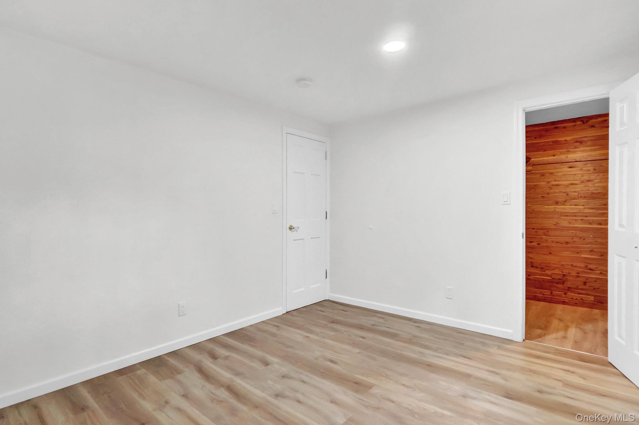 653 Meadow Road Smithtown, NY 11787 - Photo 26 of 34 Gallery Image 26