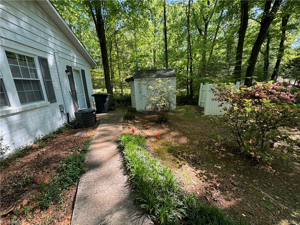 2560 North Old 52 Road Pinnacle, NC 27043 - Photo 13 of 43