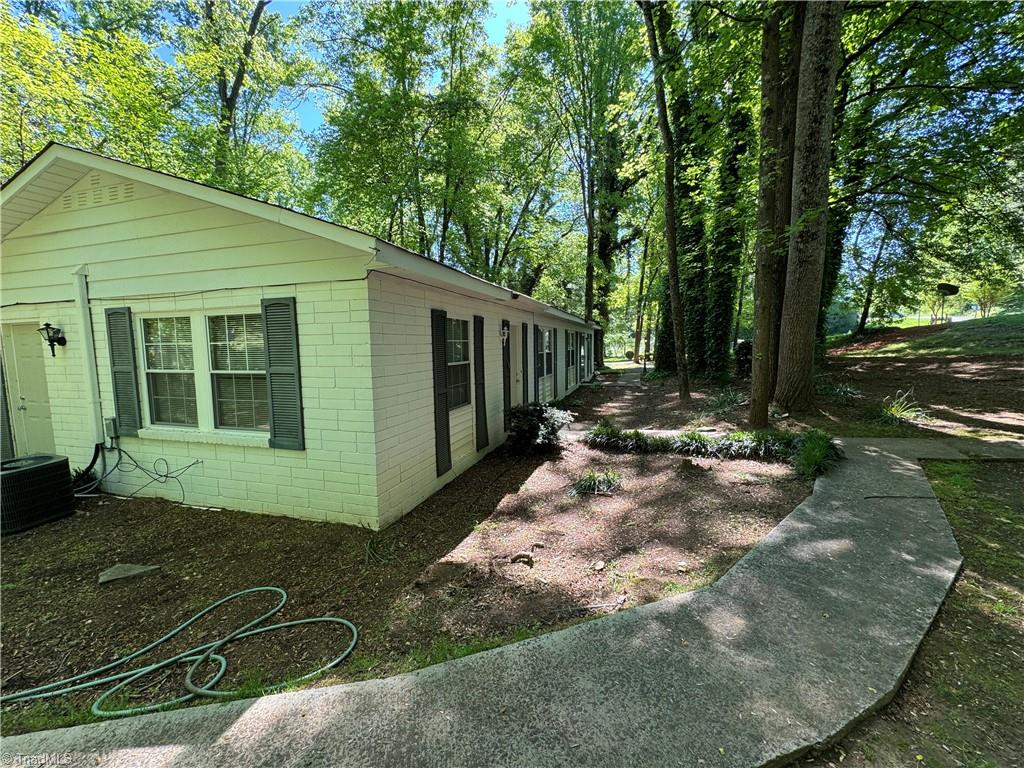 2560 North Old 52 Road Pinnacle, NC 27043 - Photo 16 of 43