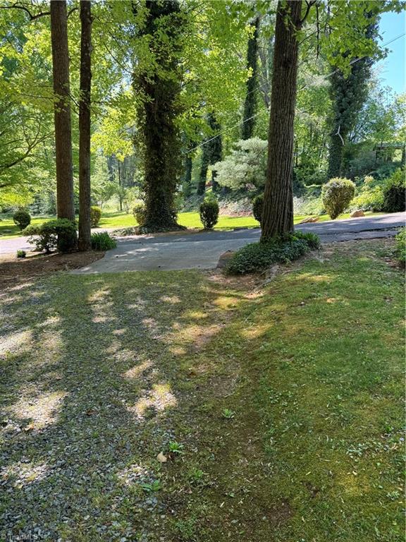 2560 North Old 52 Road Pinnacle, NC 27043 - Photo 21 of 43