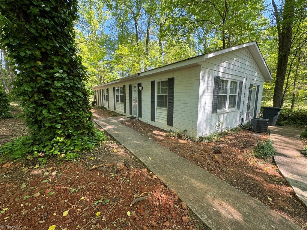 2560 North Old 52 Road Pinnacle, NC 27043 - Photo 8 of 43