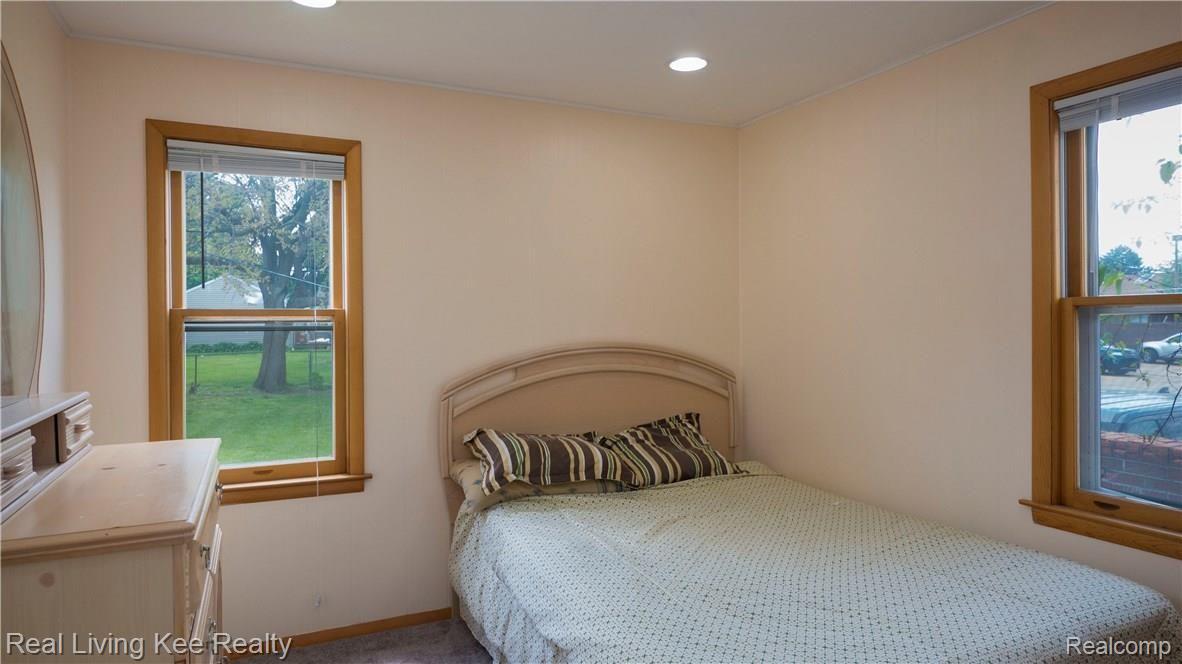 2379 Rosemont Road Berkley, MI 48072 - Photo 6 of 12 P1090002-2.jpg