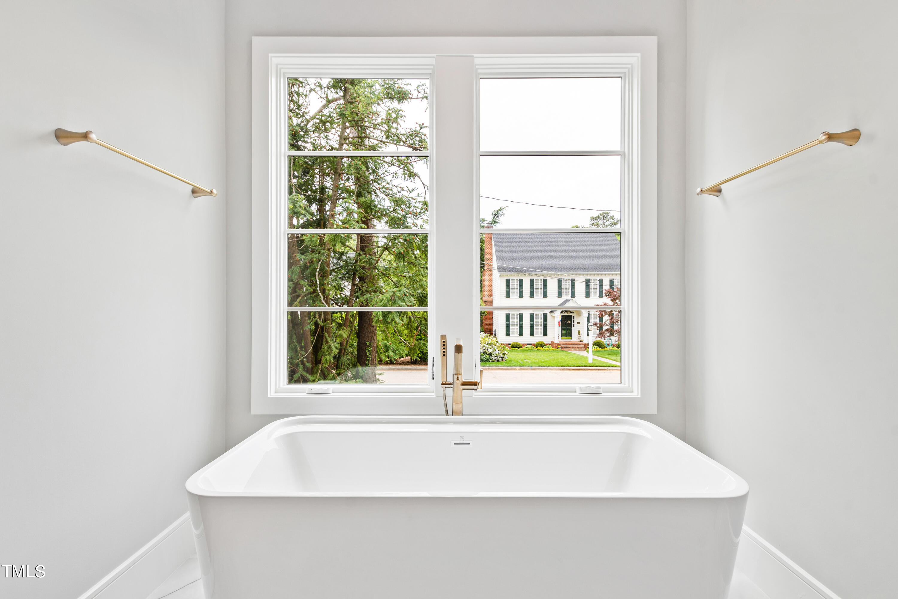 2604 Cromwell Road Raleigh, NC 27608 - Photo 25 of 74 BAthroom 5