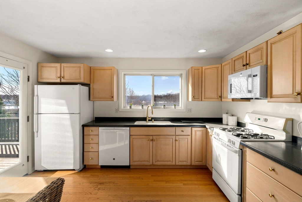 84 Cavendish Circle, Unit 84 Salem, MA 01970 - Photo 14 of 42