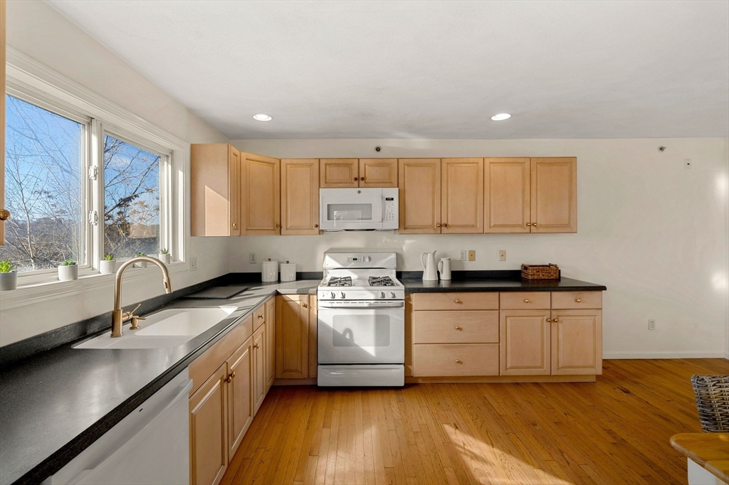 84 Cavendish Circle, Unit 84 Salem, MA 01970 - Photo 15 of 42