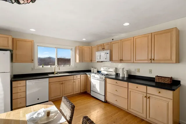 $599,000 | 84 Cavendish Circle, Unit 84, Salem, MA 01970