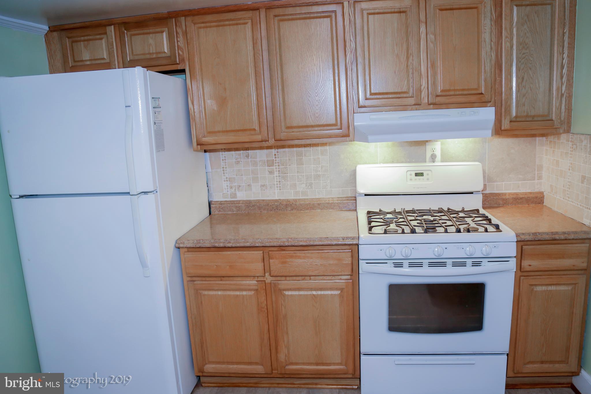 16873 Henderson Road Henderson, MD 21640 - Photo 14 of 45 5 Burner GAS range