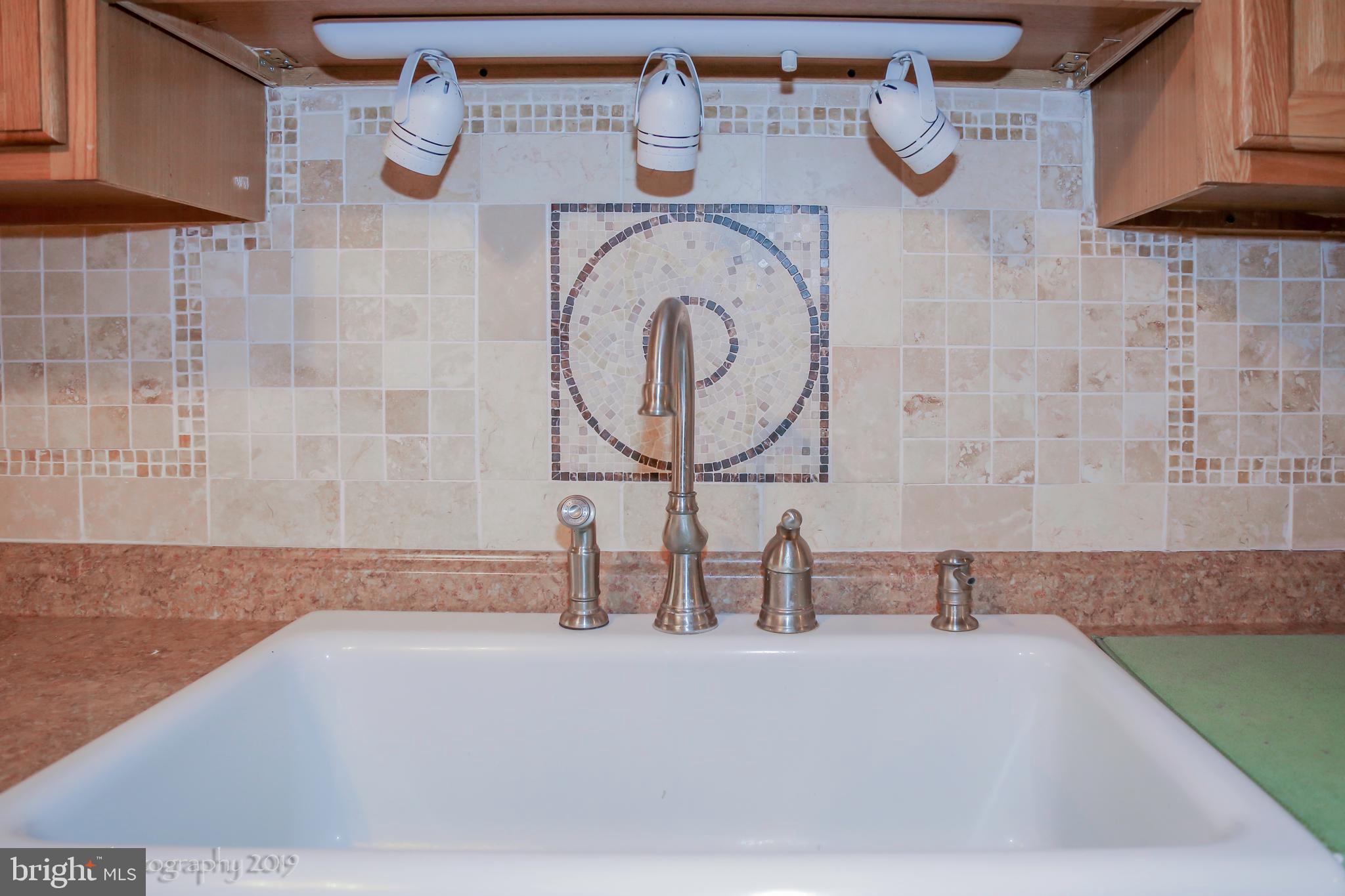 16873 Henderson Road Henderson, MD 21640 - Photo 15 of 45 Custom Tile Back splash