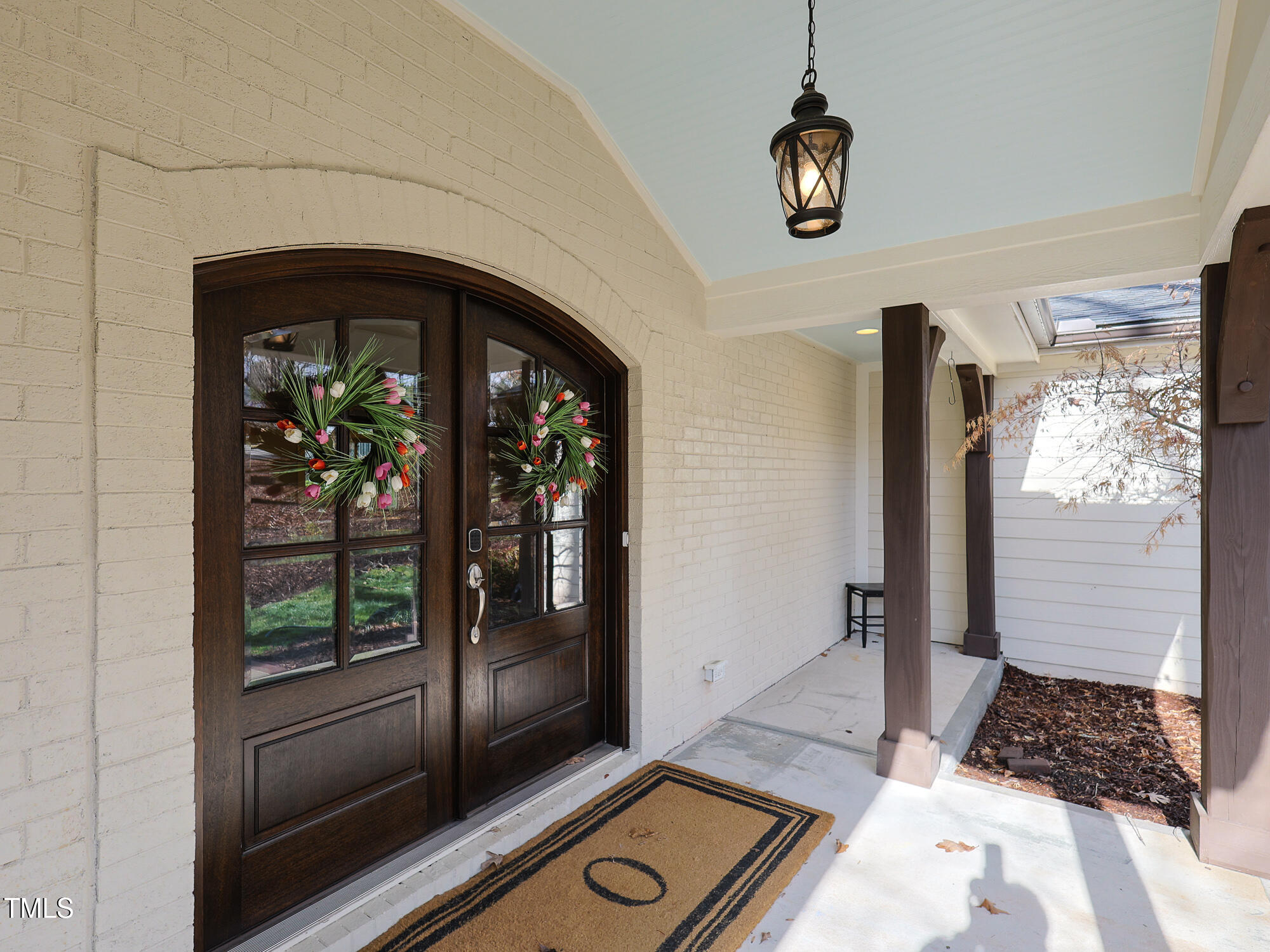 1200 Manchester Drive Raleigh, NC 27609 - Photo 2 of 6 06_1200_manchester_dr_front_step