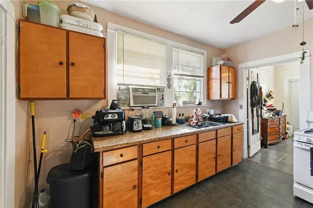 $300,000 | 720-22 Carrollton Avenue, Metairie, LA 70005