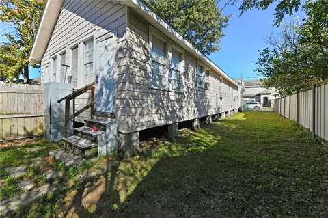 $300,000 | 720-22 Carrollton Avenue, Metairie, LA 70005