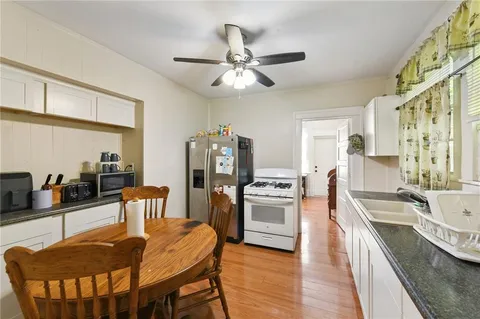 $300,000 | 720-22 Carrollton Avenue, Metairie, LA 70005