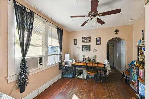 $300,000 | 720-22 Carrollton Avenue, Metairie, LA 70005