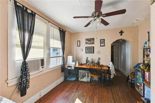 $300,000 | 720-22 Carrollton Avenue, Metairie, LA 70005