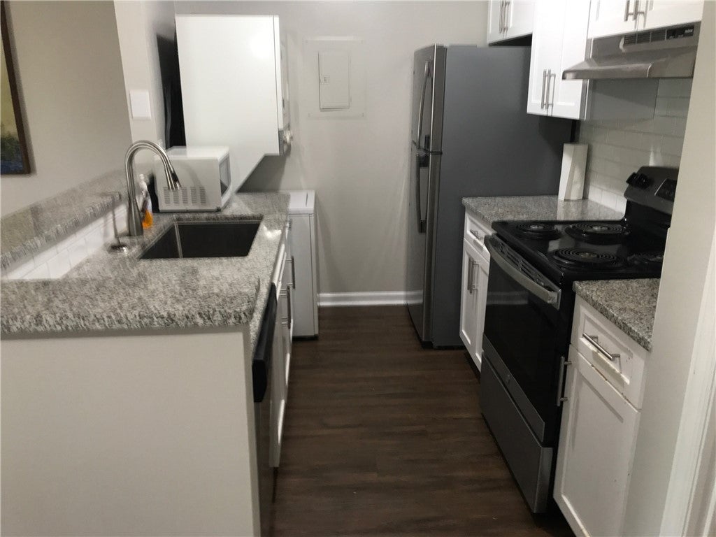 1761 Wire Road, Unit 3 Auburn, AL 36832 - Photo 7 of 12 Gallery Image 7