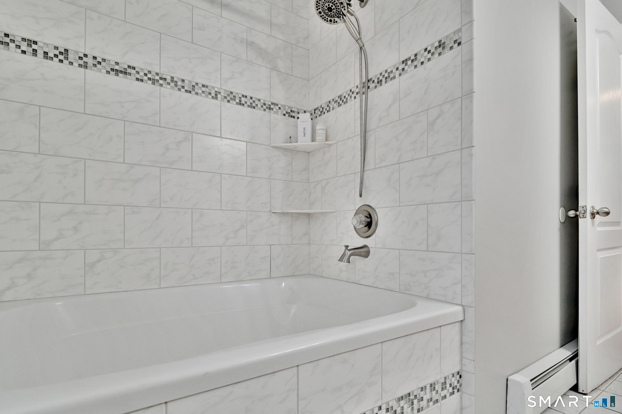 36 Cardinal Way South Windsor, CT 06074 - Photo 27 of 40 a bathroom with a bathtub