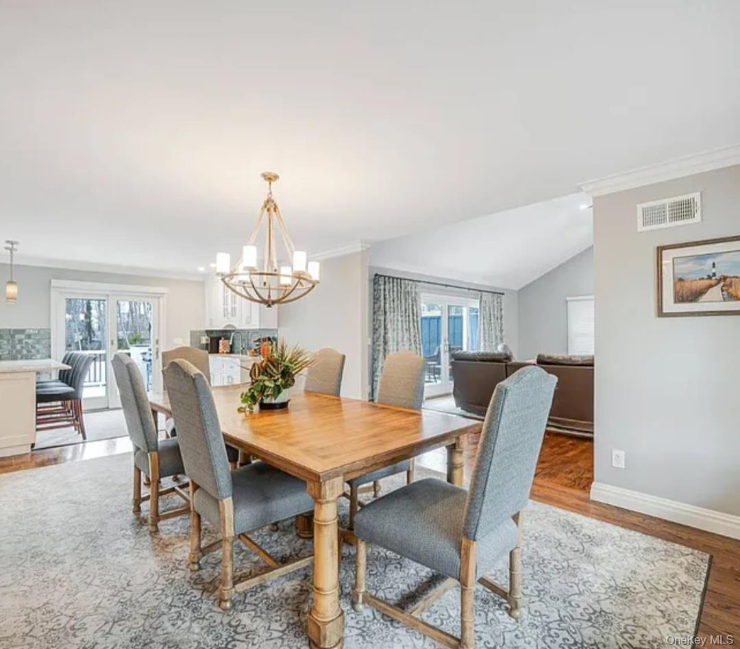 33 Brookfield Road Northport, NY 11768 - Photo 15 of 39